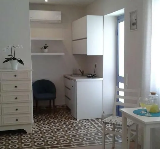 Apartment White Rose *