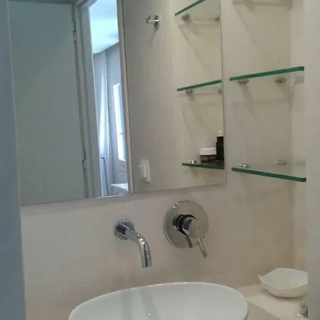 White Rose Lejlighed